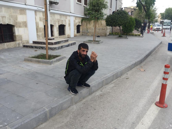 Adana'da 'onlardan zor kurtuldum' deyip gözyaşlarına boğuldu - Resim: 0