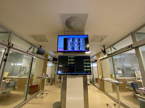 Ankara'da yoğun bakımda koronavirüs hastalarına kameralı takip! Anında müdahale ediliyor - Resim: 0