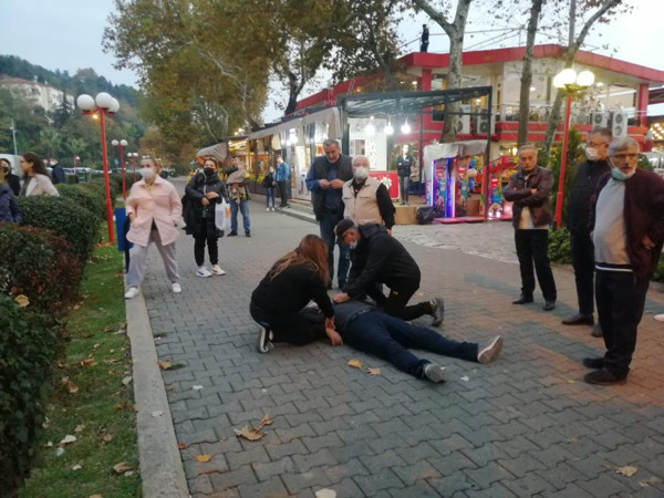 Zonguldak'ta sahilde bir anda yere yığıldı! Hayatını kaybetti - Resim: 0