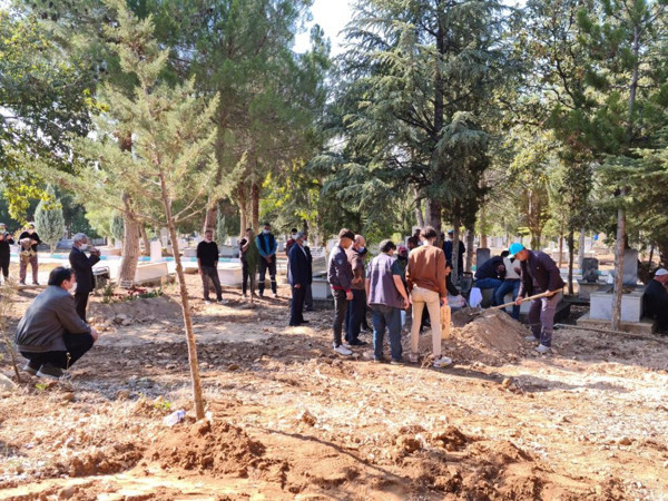 Uşak'ta yürüyerek gitti ölüsü çıktı! Acı haberi duyan anne dayanamadı - Resim: 1