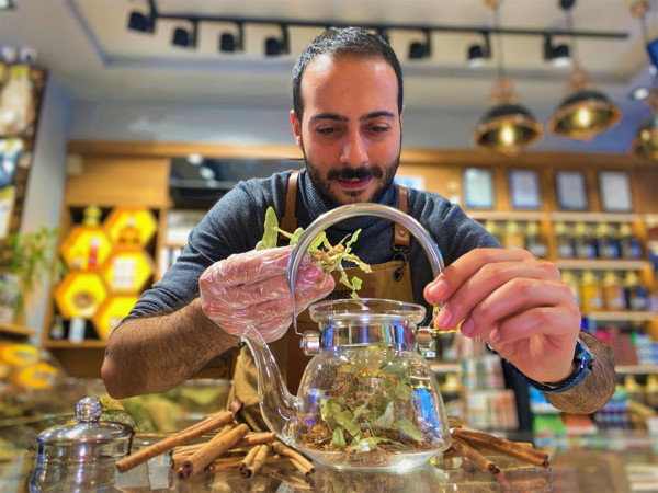 Kilosu 500 TL! Ağaçlarda bol ama toplayan yok: Altınla yarışıyor - Resim: 1