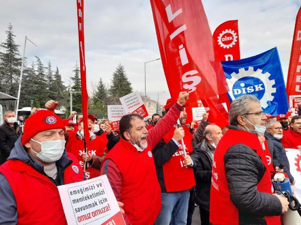 Çalışma Bakanlığı önünde DİSK'ten asgari ücret eylemi: Artık yeter - Resim: 0