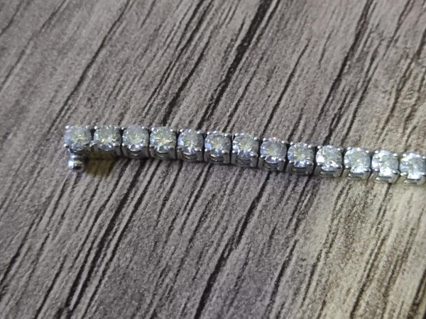 Bursa'da yolda 2 milyon TL'lik pırlanta buldu! Sahibine verince şok oldu: Moralim bozuldu - Resim: 1