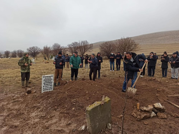 Afyonkarahisar'da kardeşinin cenazesini yıkamak istedi! Cesedi görünce şok oldu - Resim: 1