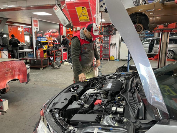 10 bin dolar bozdurana ücretsiz! Esnaf kampanya yaptı: Düşene bir tekme de sen vur - Resim: 0