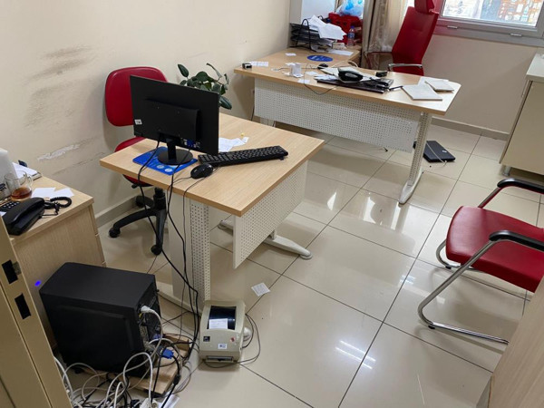 Hastanede şiddet bitmiyor! Niğde'de zorla ilaç yazdırmak istedi: Doktora saldırdı - Resim: 0