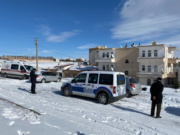 Niğde'de balkondan giren komşuları acı manzarayla karşılaştı! Dünyaları başına yıkıldı - Resim: 0