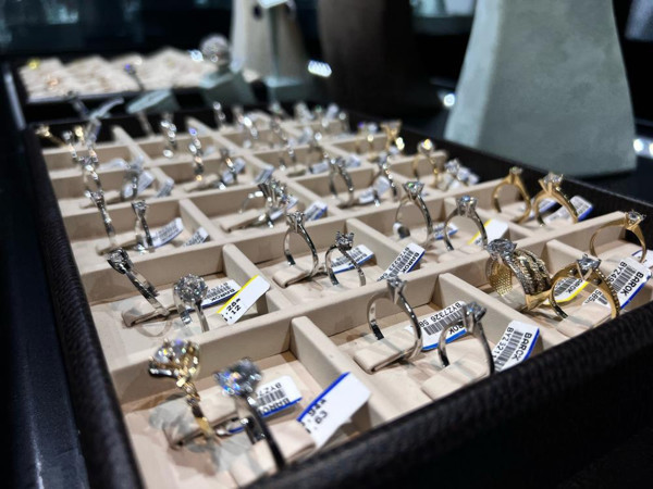 600 TL'den başlıyor 220 TL'ye kadar çıkıyor! 14 Şubat Sevgililer Günü hediyeleri görücüye çıktı - Resim: 0