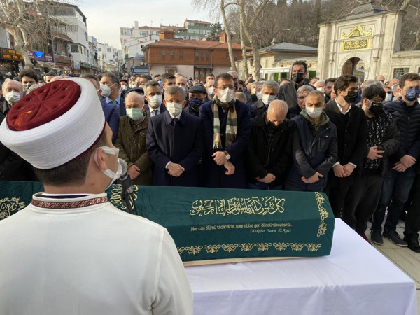 Ahmet Davutoğlu'nun acı günü! Ekrem İmamoğlu yalnız bırakmadı - Resim: 0