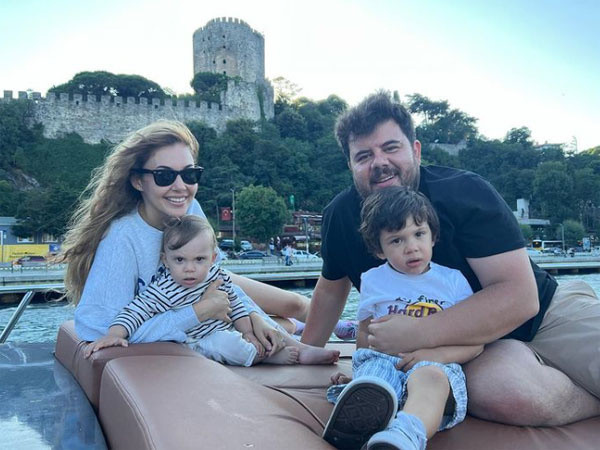 Berfu Yenenler'in paylaşımı eşi Eser'i utanç içinde bıraktı! Gece yine uyuyamadım deyip paylaştığı "yok artık" dedirtti - Resim: 2