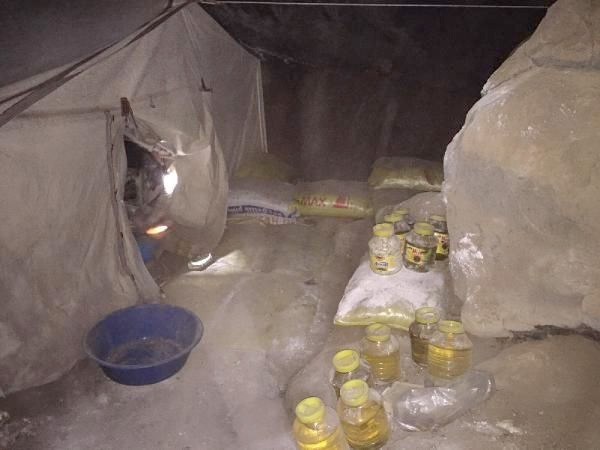 PKK mağarasına zorlukla giren asker şaştı kaldı - Resim: 4