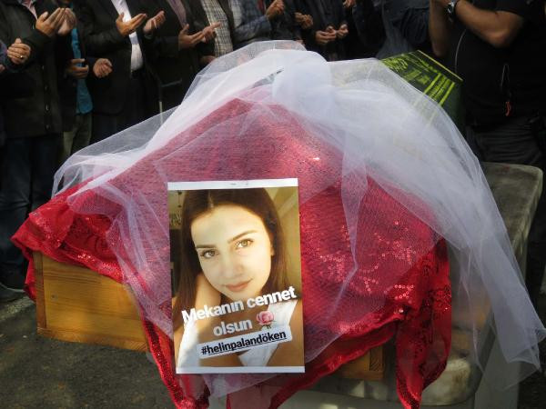 Liseli Helin'in cenazesinde olay! Silahlar patladı - Resim: 3