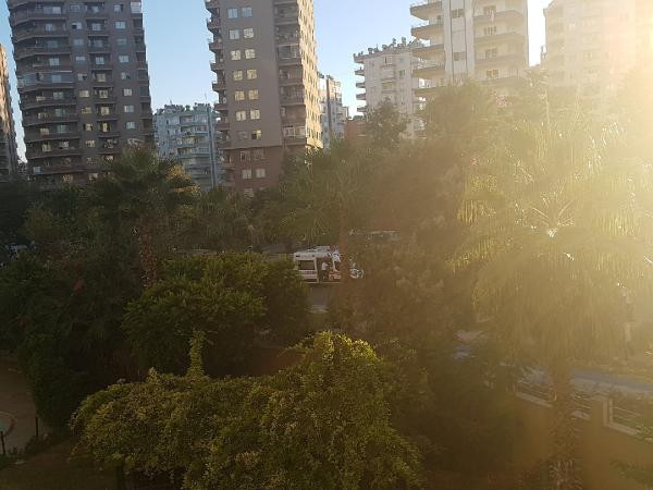 Mersin'de polis aracına saldırı: Olay yerinden görüntüler! - Resim: 3