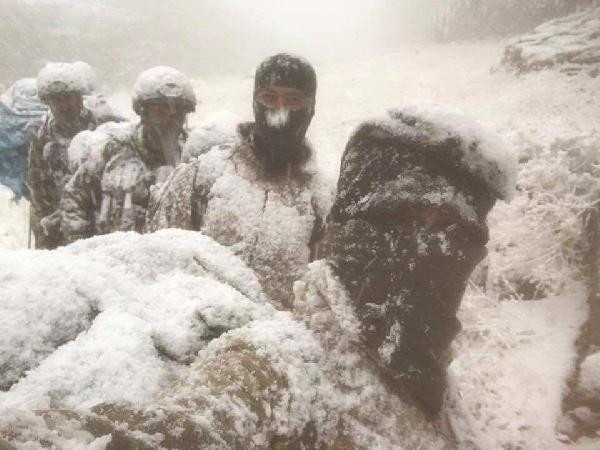 Kato Dağı'nda göz gözü görmüyor! Mehmetçik PKK'ya meydan okudu - Resim: 2