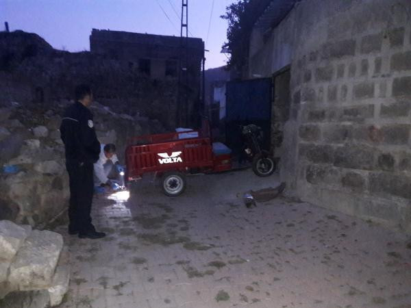 Katil babalar! Biri işkence ile 3 çocuğu katlettiler! - Resim: 3