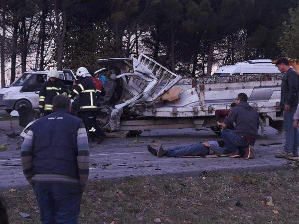 Ters yöne girdi, dehşet saçtı: Ölü ve yaralılar var! - Resim: 1