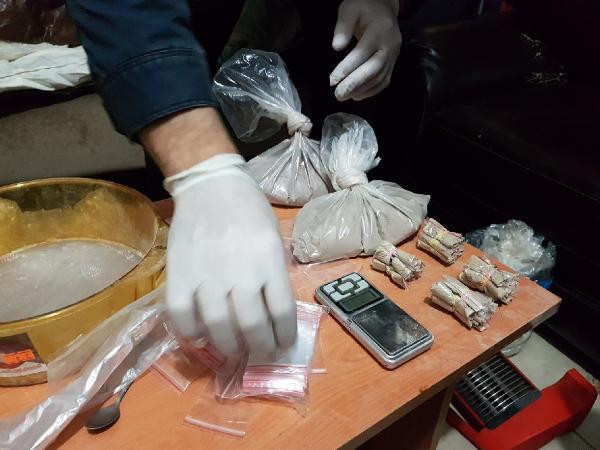 Reklam ajansına baskın: Bulunanlar şoke etti! - Resim: 3