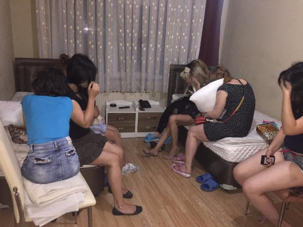 Fuhuş baskınında inanılmaz olay! Ölmek üzereyken kurtarıldı - Resim: 2