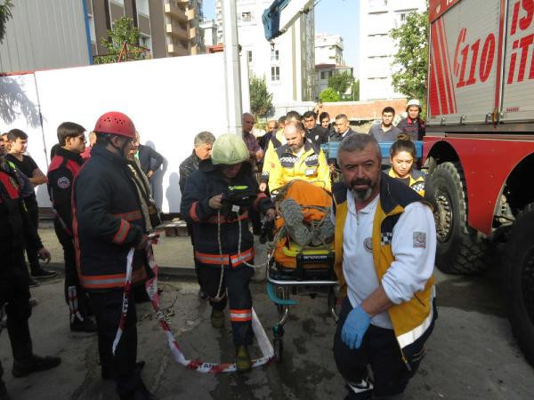 Kadıköy'de beton mikserinin borusu patladı: Yaralılar var - Resim: 4