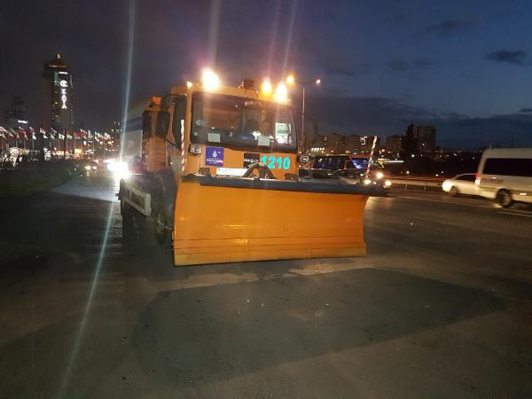 İstanbullular dikkat: Kar küreme araçları yollara indi! - Resim: 2