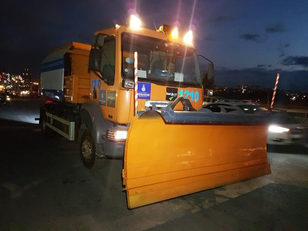 İstanbullular dikkat: Kar küreme araçları yollara indi! - Resim: 4