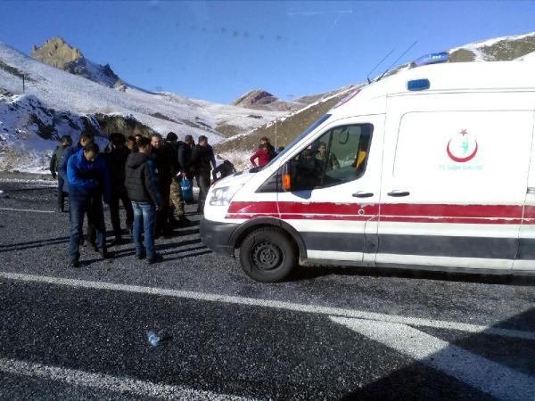 Askeri konvoyda kaza: Çok sayıda yaralı var - Resim: 4