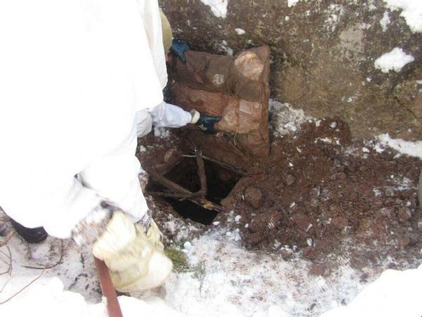 PKK sığınağında infaz! İçinden çıkanlar şok etti valilik açıkladı - Resim: 1