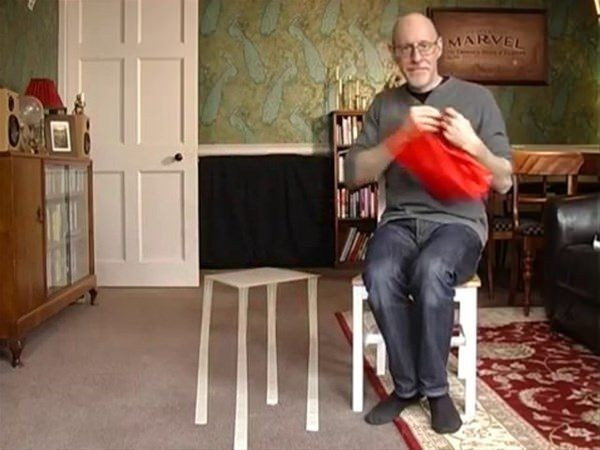 Ünlü bardak mendil numarasının hilesini ifşa etti!  - Resim: 4