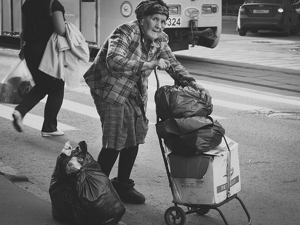 21 yıldır evine kimseyi almadı kapı açılınca herkes şoke oldu - Resim: 3