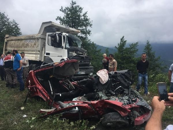 Artvin'de feci kaza resmen ezildiler ölenler ve yaralılar var - Resim: 4