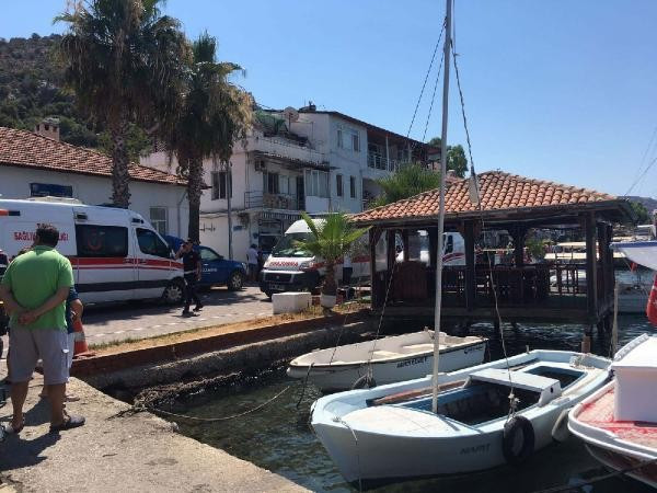 Marmaris'te feci kaza sadece ayakları gözüküyor ilk görüntüler - Resim: 2