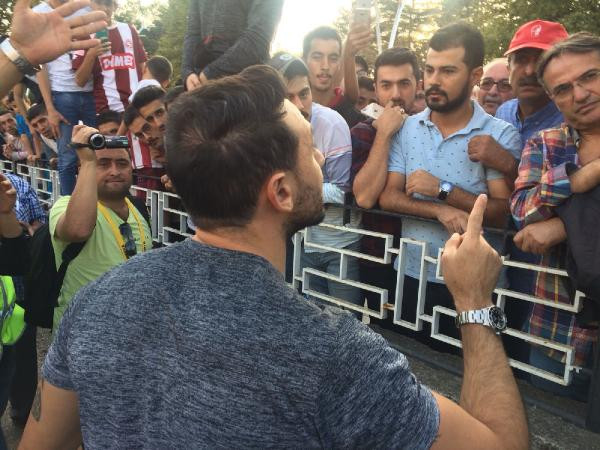 Ortalık karıştı Ahmet Dursun çıldırdı: Benim kalecime kim saldırdı - Resim: 2