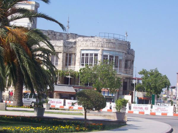 Rezalete bak tarihi Hatay Meclisi'ni 'künefeci' yaptılar! - Resim: 3