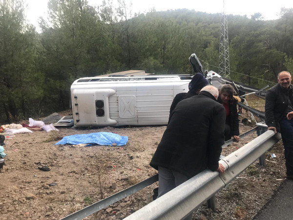 Antalya'da feci kaza! Çok sayıda yaralı var - Resim: 2