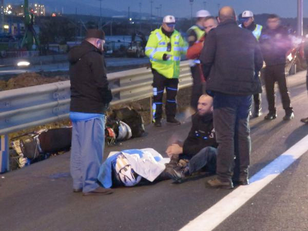 Gezi keyfi felakete dönüştü! Kazada ölen arkadaşının elini böyle tuttu - Resim: 3