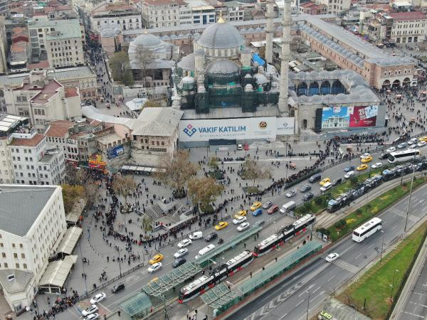 Yüzlerce metrelik "umut kuyruğu" havadan görüntülendi - Resim: 3