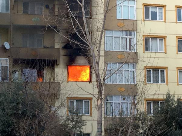 Kirayı isteyen ev sahibine kızdı daireyi ateşe verdi - Resim: 2