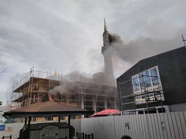 Teşvikiye Camii'nde korkutan yangın: İtfaiye müdahale etti! - Resim: 3