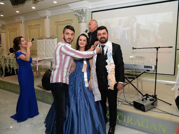 37 araçla düğüne gidiyorlardı! Büyük şok yaşadılar - Resim: 4