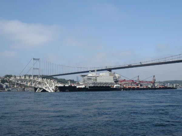 İstanbul Boğazı'ndan bir dev geçiyor! İlginç görüntüler... - Resim: 2