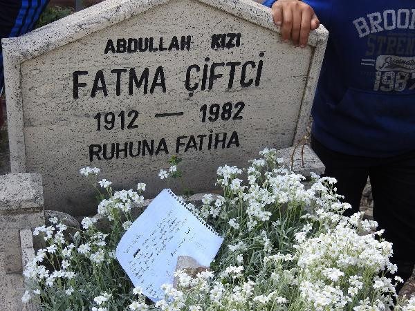 Mezarlıkta ağlayan kız olayında yeni gelişme! Ağladığı mezar... - Resim: 3