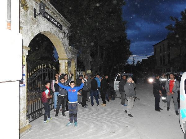 Mezarlıkta ağlayan kız olayında yeni gelişme! Ağladığı mezar... - Resim: 2