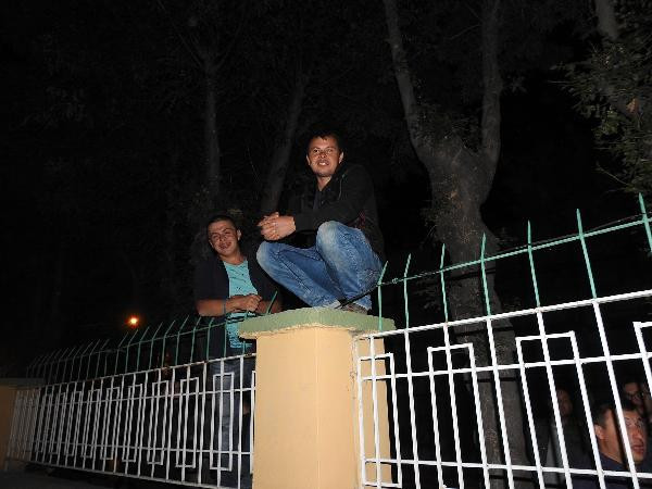 Mezarlıkta ağlayan gizemli kızın bulunduğu iddiası ortalığı karıştırdı - Resim: 3