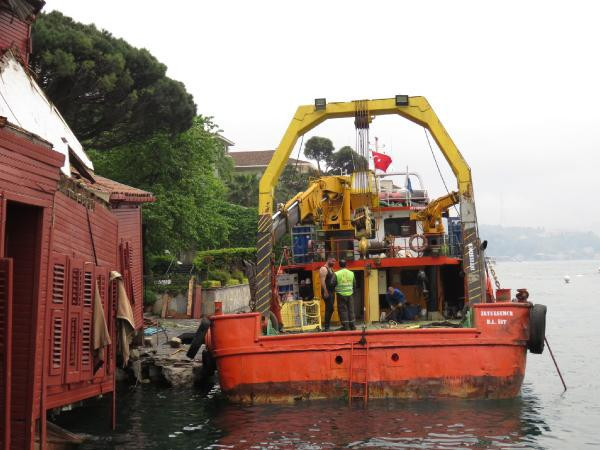 Tarihi yalıda kurtarma çalışmaları başladı! Dalgıçlar da var... - Resim: 2