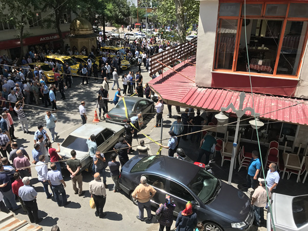 Taciz iddiası ilçeyi karıştırdı linç etmek istediler! - Resim: 2