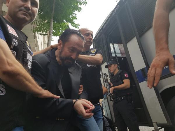 Adliyeye sevk edildiler! İşte Adnan Oktar'ın cevap veremediği soru - Resim: 1