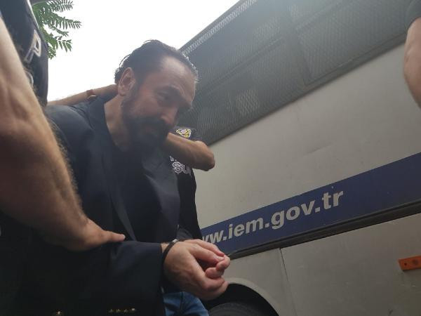 Adliyeye sevk edildiler! İşte Adnan Oktar'ın cevap veremediği soru - Resim: 2