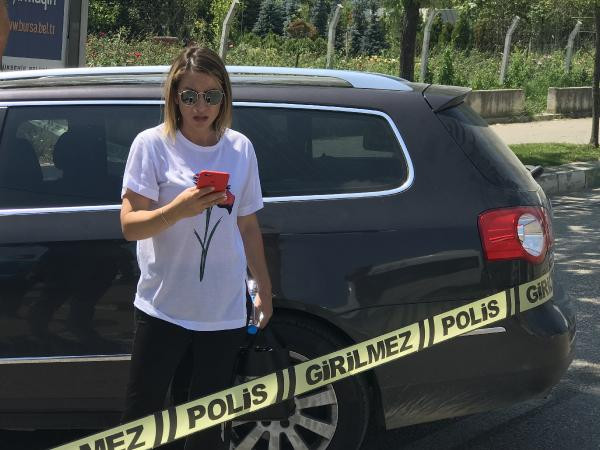 Eşiyle konuşurken ünlü tatlıcının kafasına sıktılar! - Resim: 2