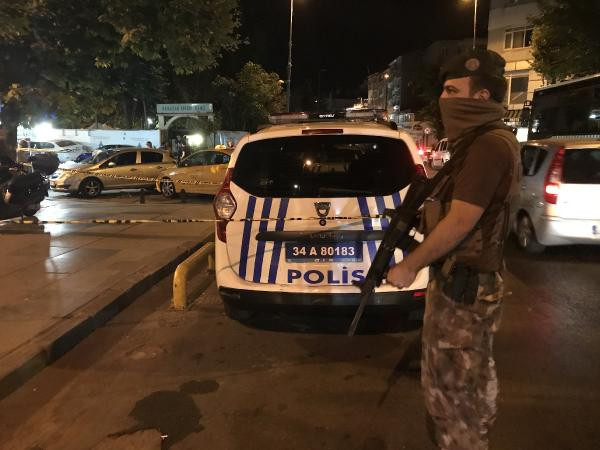 Fatih'te silahlı kavga: 1 polis yaralandı! - Resim: 3