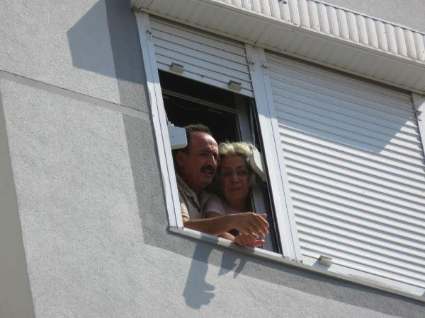 İstanbul'da bu sabah! Korku dolu anlar camlarda balkonlarda beklediler - Resim: 1